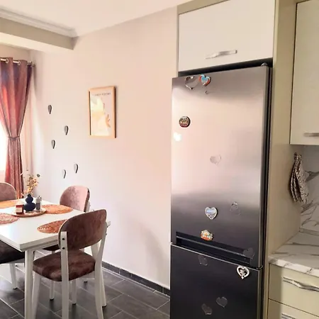 Azure Sands Daire Golem (Tirana)