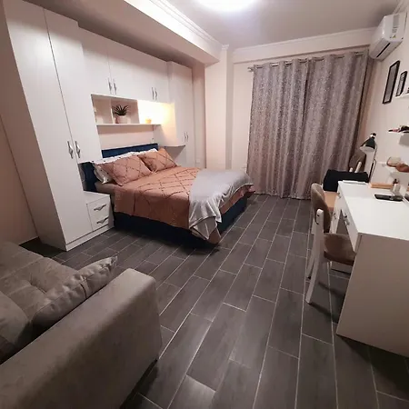 Azure Sands Daire Golem (Tirana)