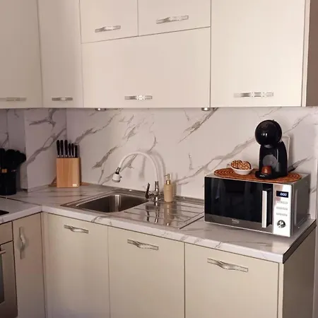 Azure Sands * Golem (Tirana)